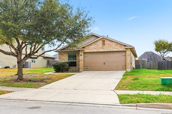 $1,800 | 2920 Mineral Springs, Schertz, TX 78108
