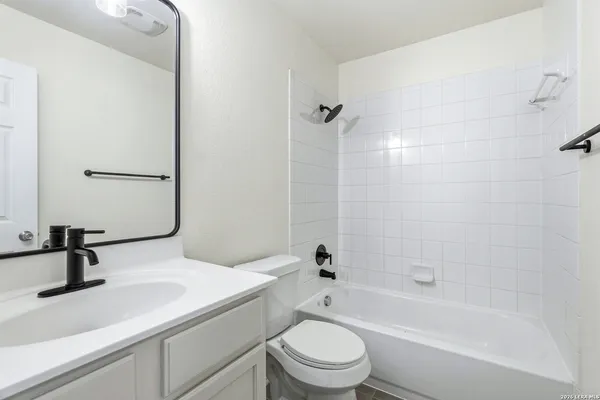 $1,800 | 2920 Mineral Springs, Schertz, TX 78108