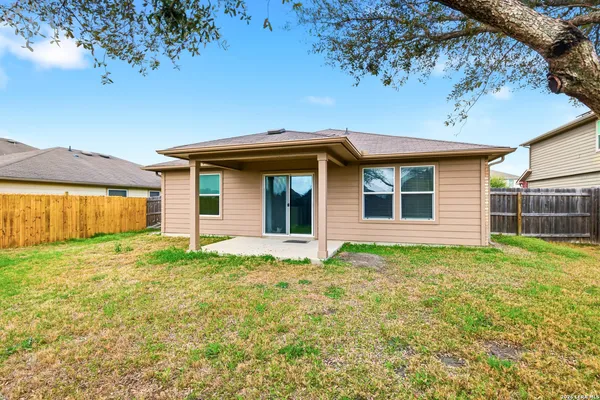 $1,800 | 2920 Mineral Springs, Schertz, TX 78108