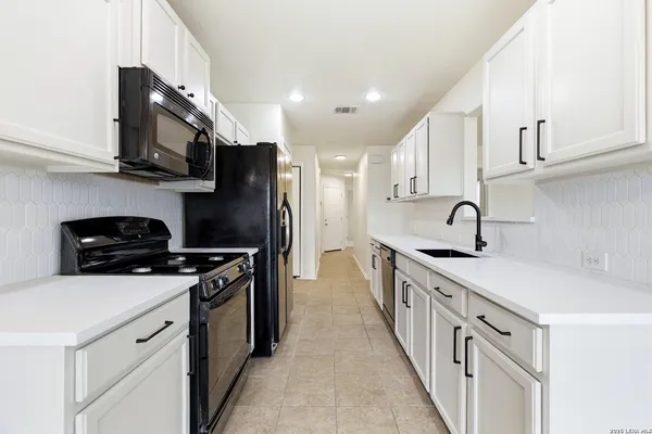 $1,800 | 2920 Mineral Springs, Schertz, TX 78108