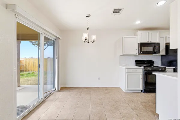 $1,800 | 2920 Mineral Springs, Schertz, TX 78108