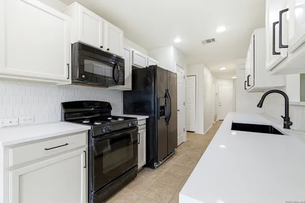 $1,800 | 2920 Mineral Springs, Schertz, TX 78108