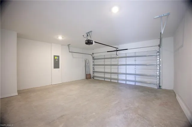 $2,550 | 19558 Fairhill Court, Lehigh Acres, FL 33936