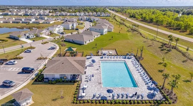 $2,550 | 19558 Fairhill Court, Lehigh Acres, FL 33936