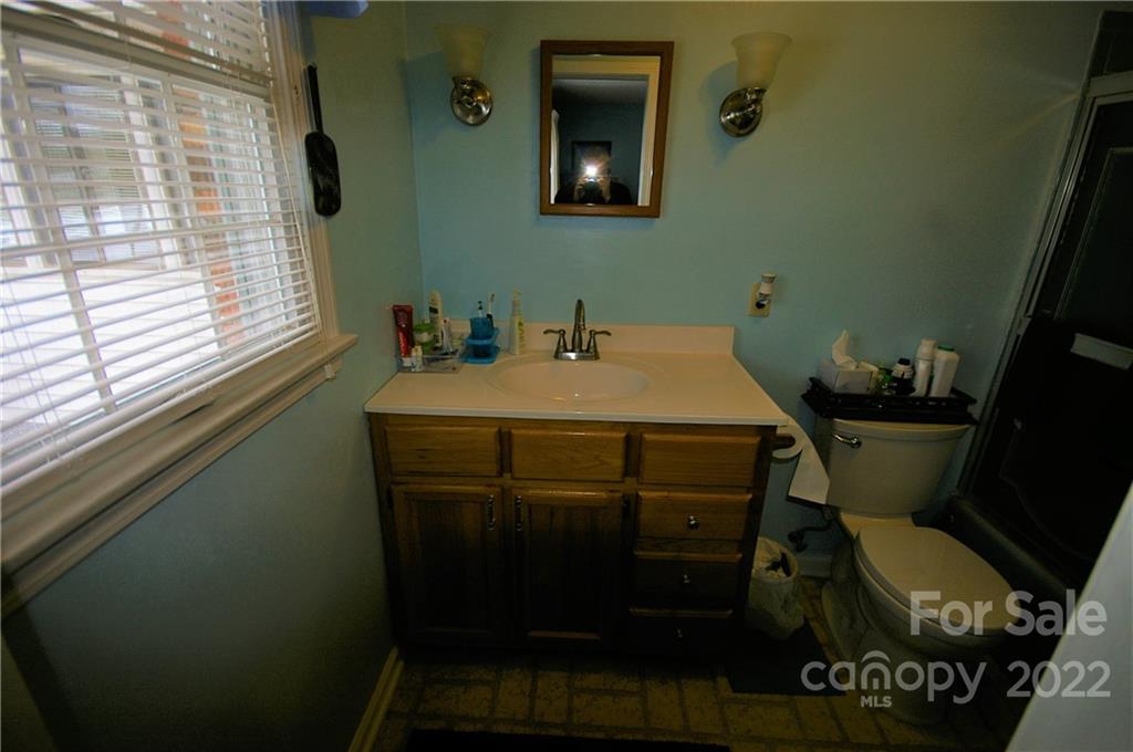 610 Dana Road Hendersonville, NC 28792 - Photo 16 of 25 Gallery Image 16
