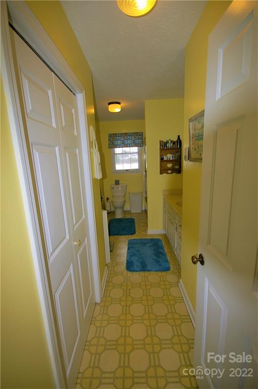 610 Dana Road Hendersonville, NC 28792 - Photo 19 of 25 Gallery Image 19