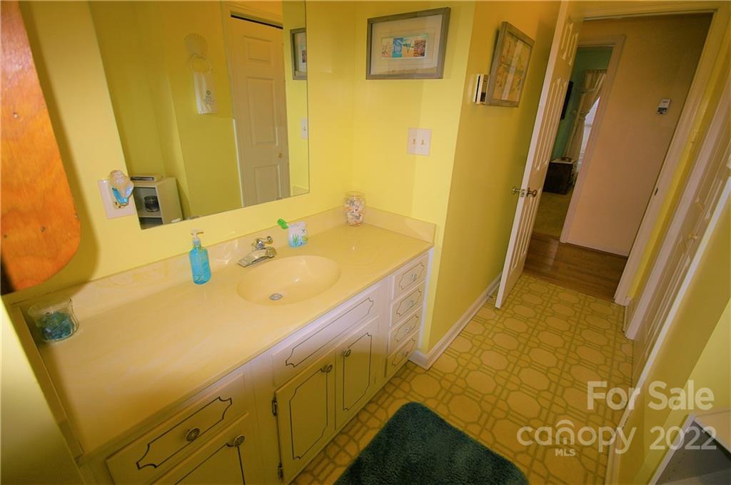 610 Dana Road Hendersonville, NC 28792 - Photo 21 of 25 Gallery Image 21