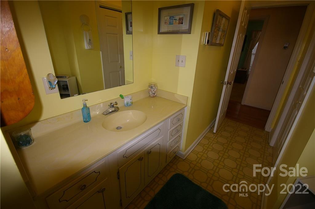 610 Dana Road Hendersonville, NC 28792 - Photo 22 of 25 Gallery Image 22