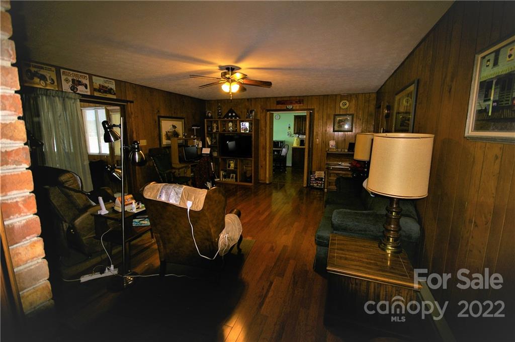 610 Dana Road Hendersonville, NC 28792 - Photo 10 of 25 Gallery Image 10