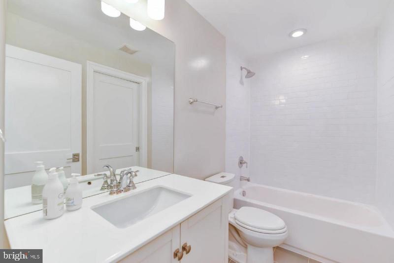 3921 Fulton Street Northwest, Unit 5 Washington, DC 20007 - Photo 9 of 11