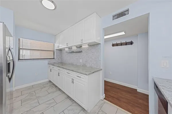 $229,000 | 1000 Cove Cay Drive, Unit 5D, Clearwater, FL 33760