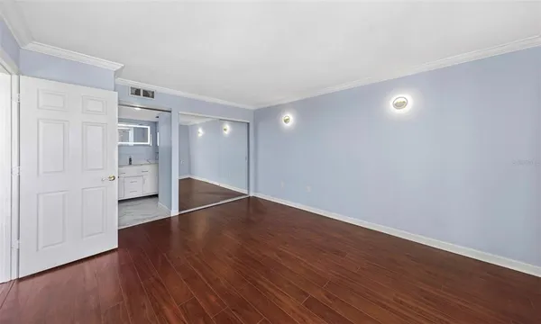 $229,000 | 1000 Cove Cay Drive, Unit 5D, Clearwater, FL 33760