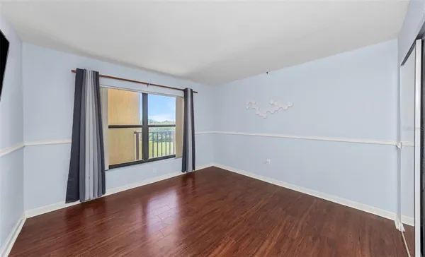$229,000 | 1000 Cove Cay Drive, Unit 5D, Clearwater, FL 33760