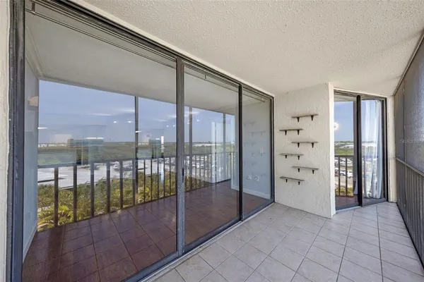 $229,000 | 1000 Cove Cay Drive, Unit 5D, Clearwater, FL 33760