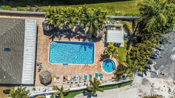 $229,000 | 1000 Cove Cay Drive, Unit 5D, Clearwater, FL 33760