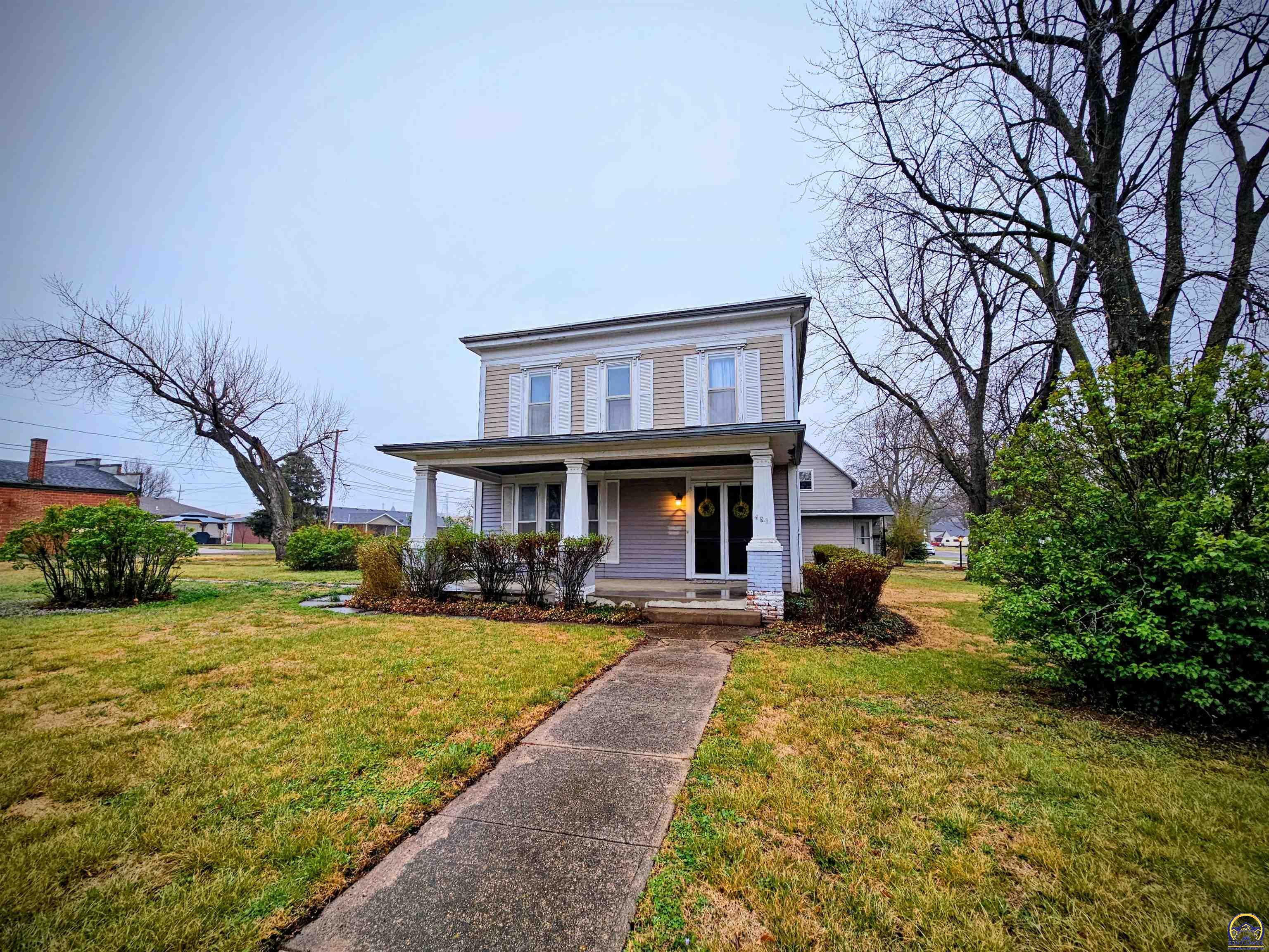 114 North 3rd Street Seneca, KS 66538 - Photo 3 of 18