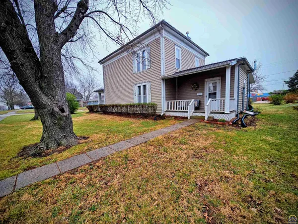 $95,000 | 114 North 3rd Street, Seneca, KS 66538