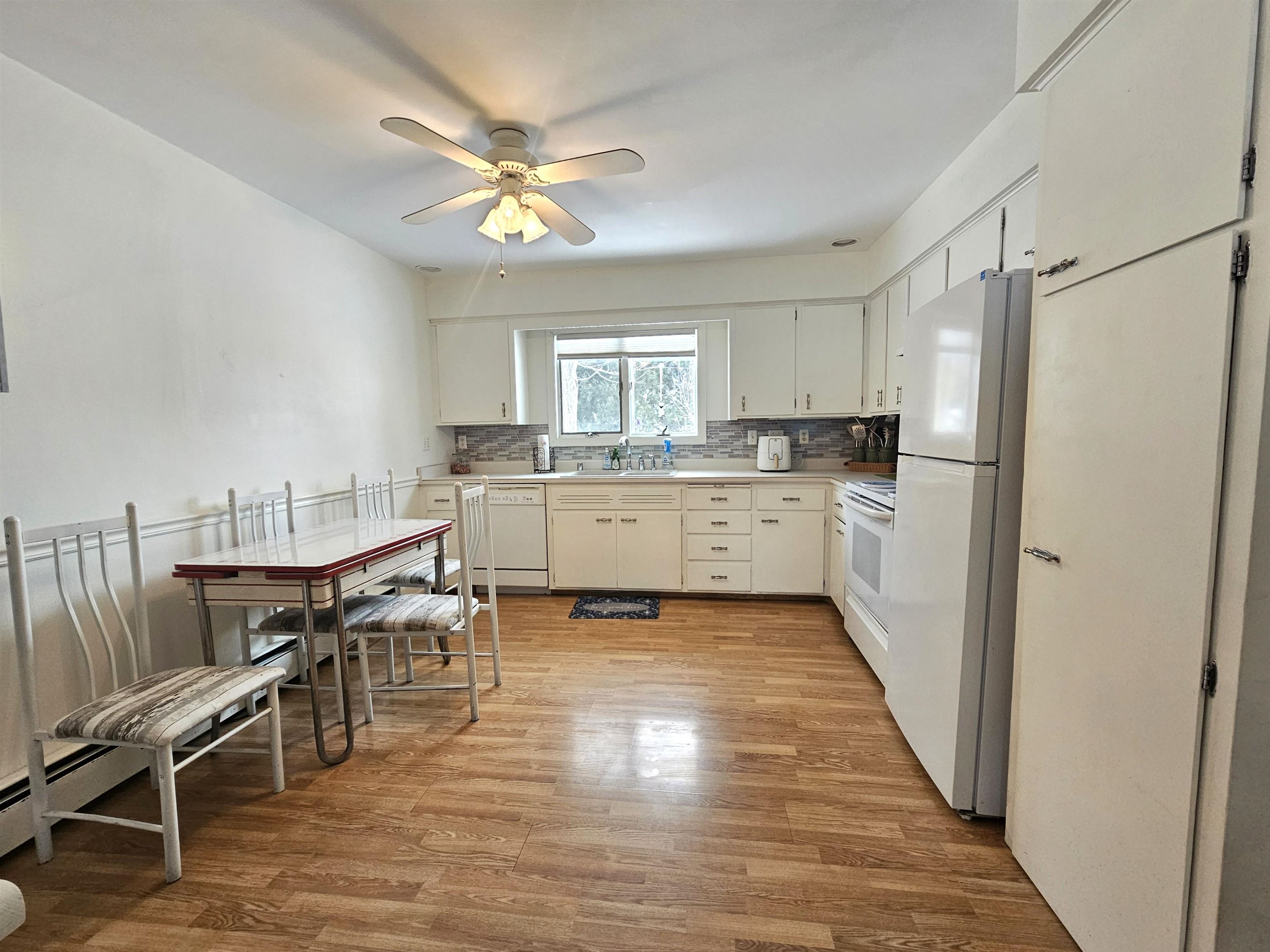 631 Maxon Street Waupun, WI 53963 - Photo 4 of 16