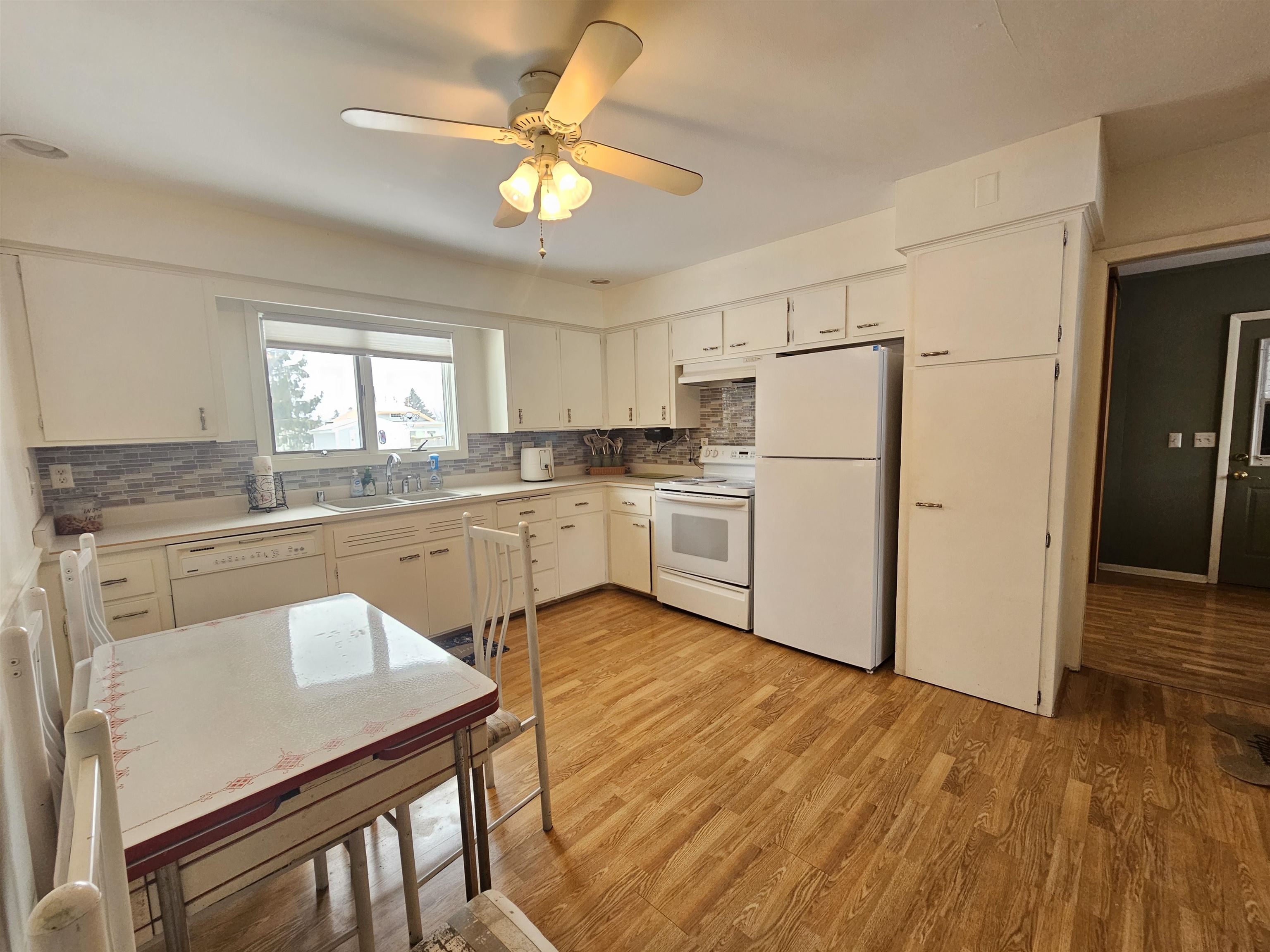 631 Maxon Street Waupun, WI 53963 - Photo 6 of 16