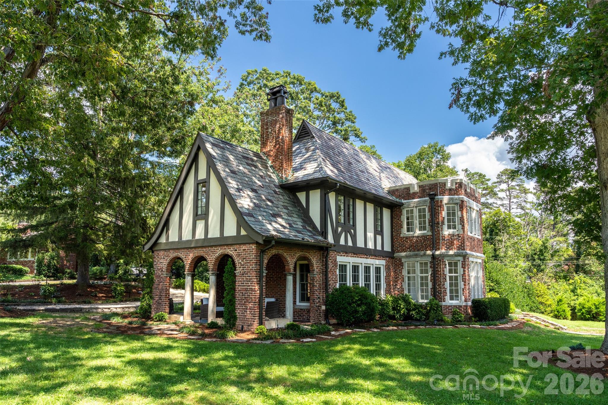 72 Windsor Road Asheville, NC 28804 - Photo 2 of 48