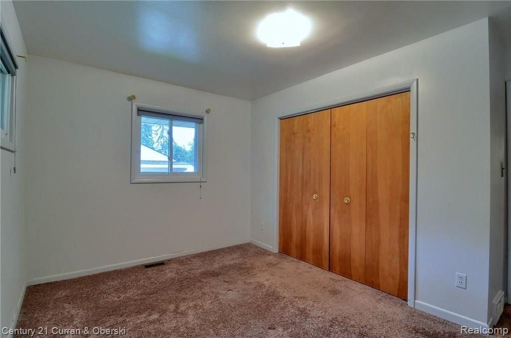 28211 Peppermill Road Farmington Hills, MI 48331 - Photo 16 of 26