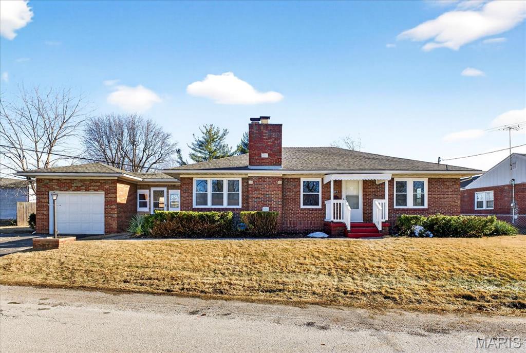 277 Herbert Street Alton, IL 62002 - Photo 2 of 35