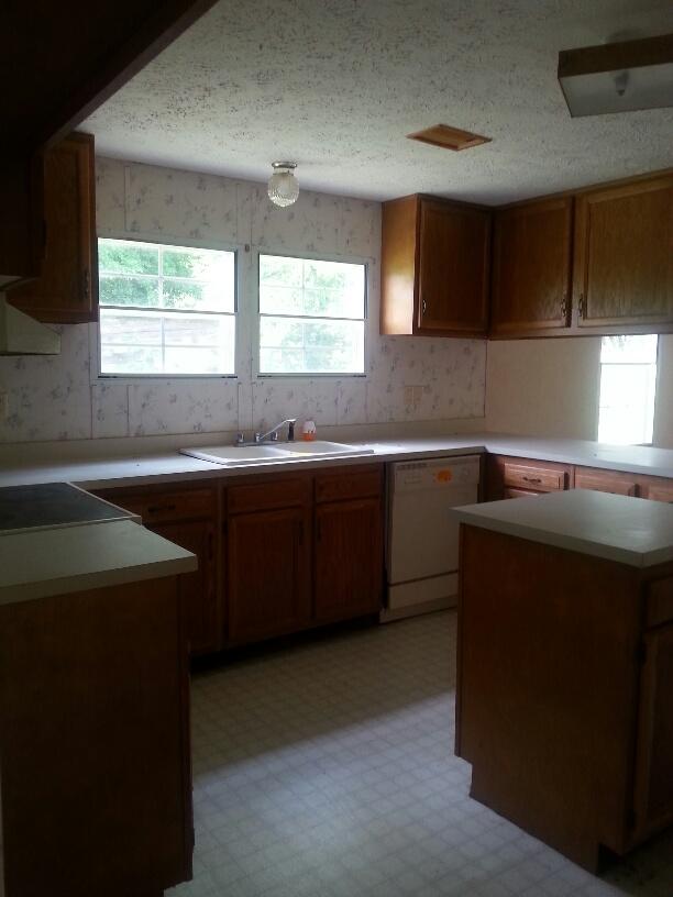 121 Green Park Road Philadelphia, TN 37846 - Photo 11 of 25 20150605_150027_resized