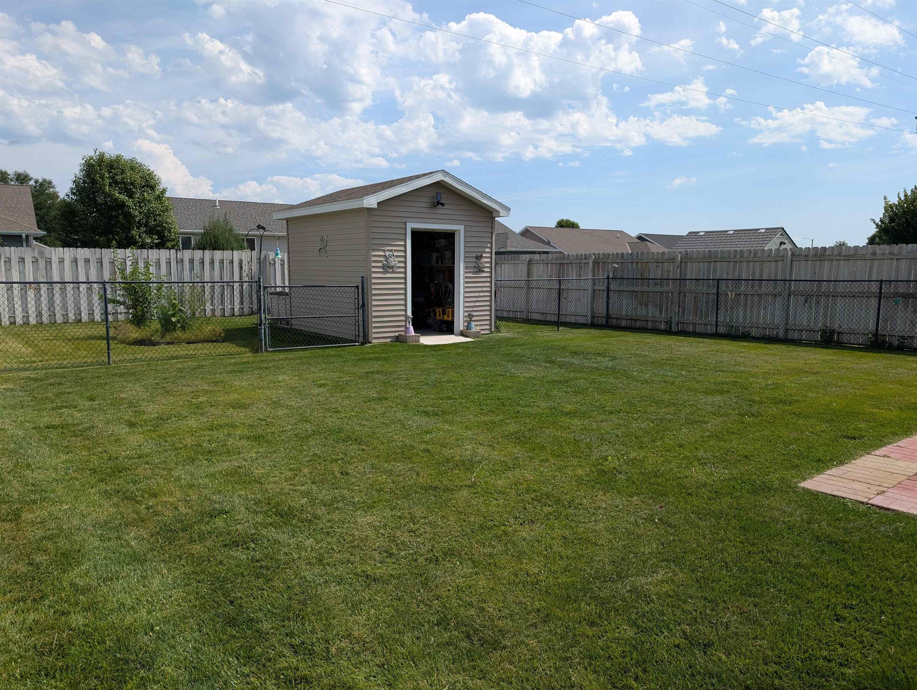 910 West Meadow Ridge Road Norfolk, NE 68701 - Photo 33 of 38 Gallery Image 33