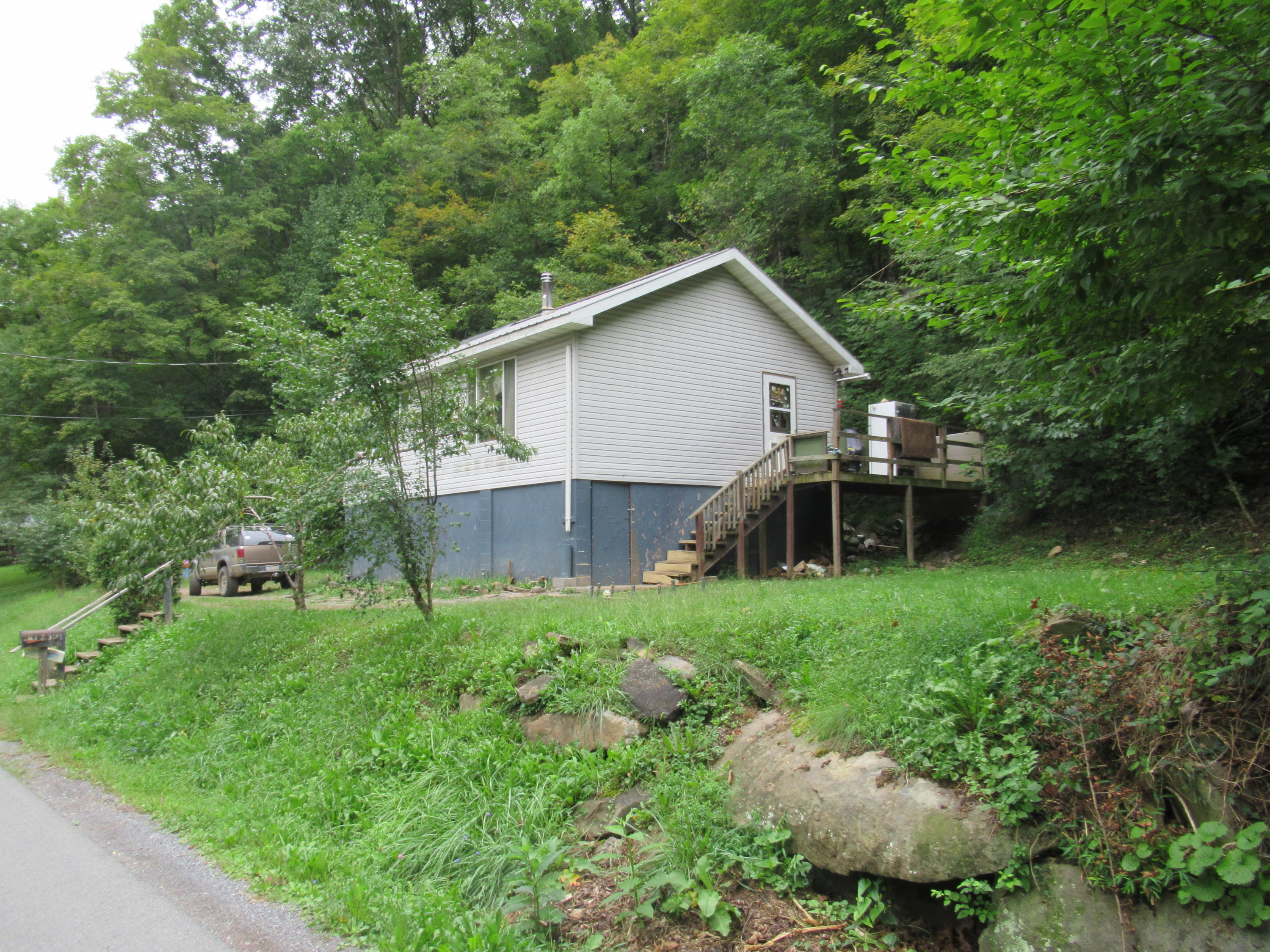 460 Coffman Hill Road Ronceverte, WV 24970 - Photo 6 of 27 Gallery Image 6