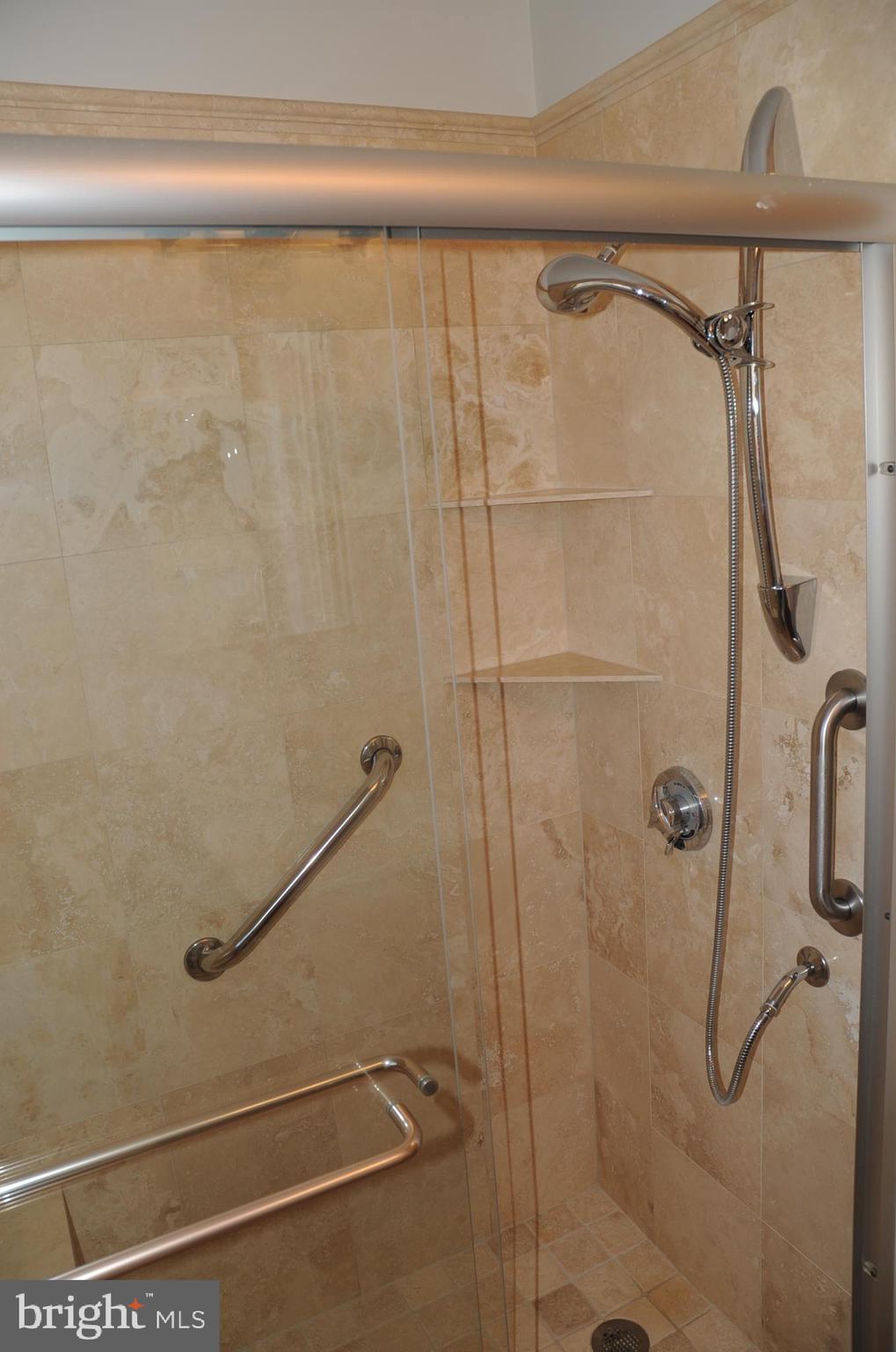 16632 Alden Avenue Gaithersburg, MD 20877 - Photo 25 of 57 Second Hall Bathroom