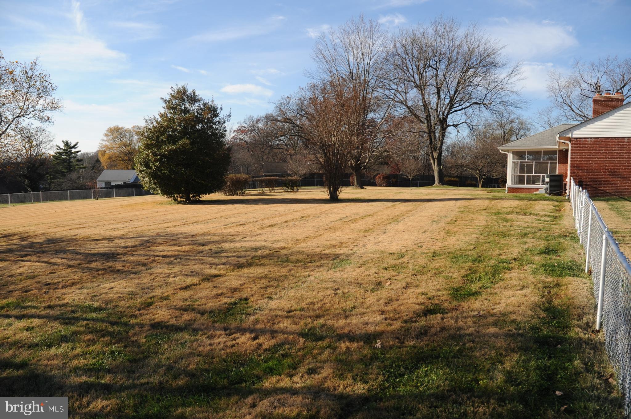 16632 Alden Avenue Gaithersburg, MD 20877 - Photo 4 of 57 Backyard