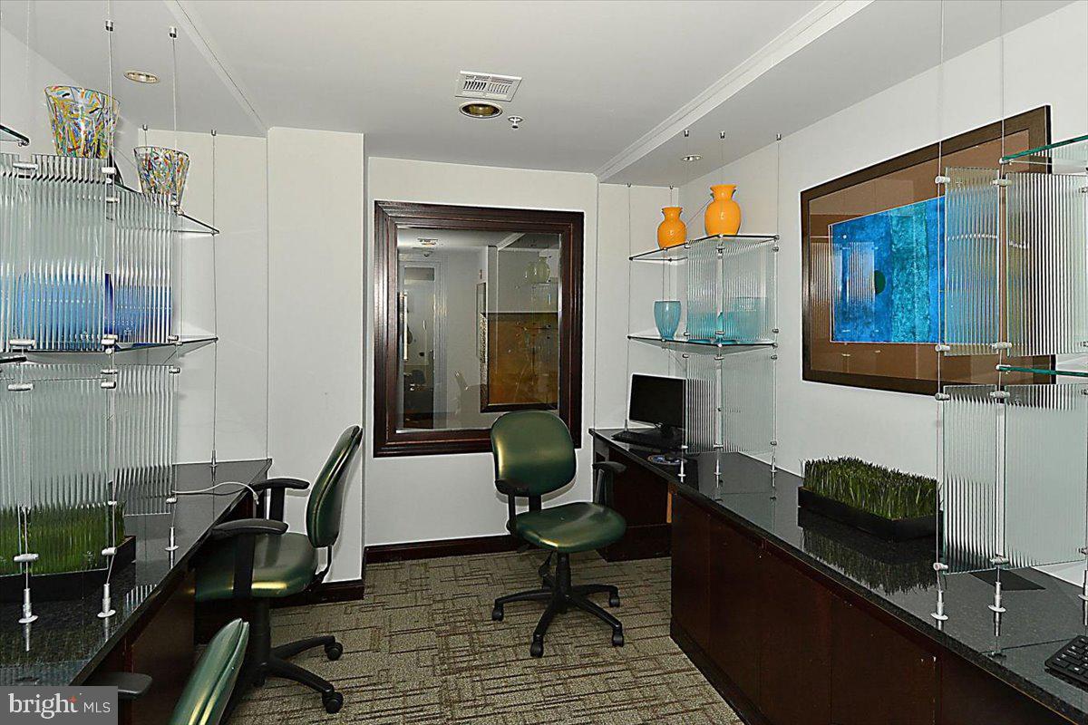 12001 Market Street, Unit T51 Reston, VA 20190 - Photo 41 of 62 Market Street at Town Center computer room