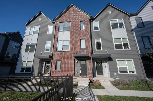 $2,049 | 1549 Tannery Way, Indianapolis, IN 46202