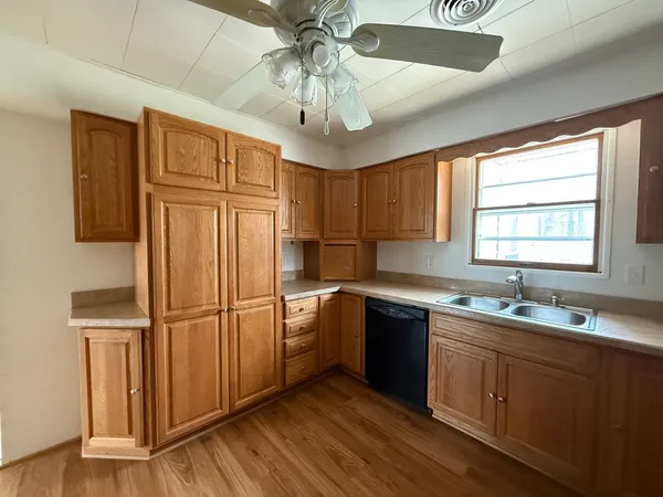 $224,999 | 2 Acapulco Drive, Putnam, IL 61560