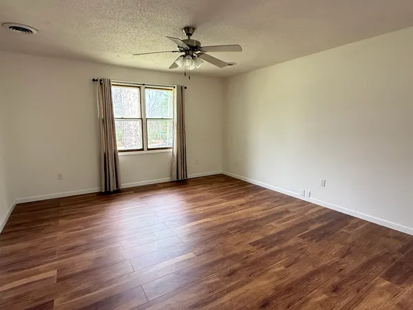 $224,999 | 2 Acapulco Drive, Putnam, IL 61560