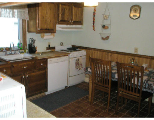 44 Upton Street Springfield, MA 01104 - Photo 4 of 8 Gallery Image 4