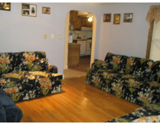 44 Upton Street Springfield, MA 01104 - Photo 5 of 8 Gallery Image 5