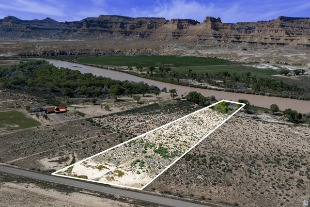 4915 Hastings Road Green River, UT 84525 - Photo 4 of 38
