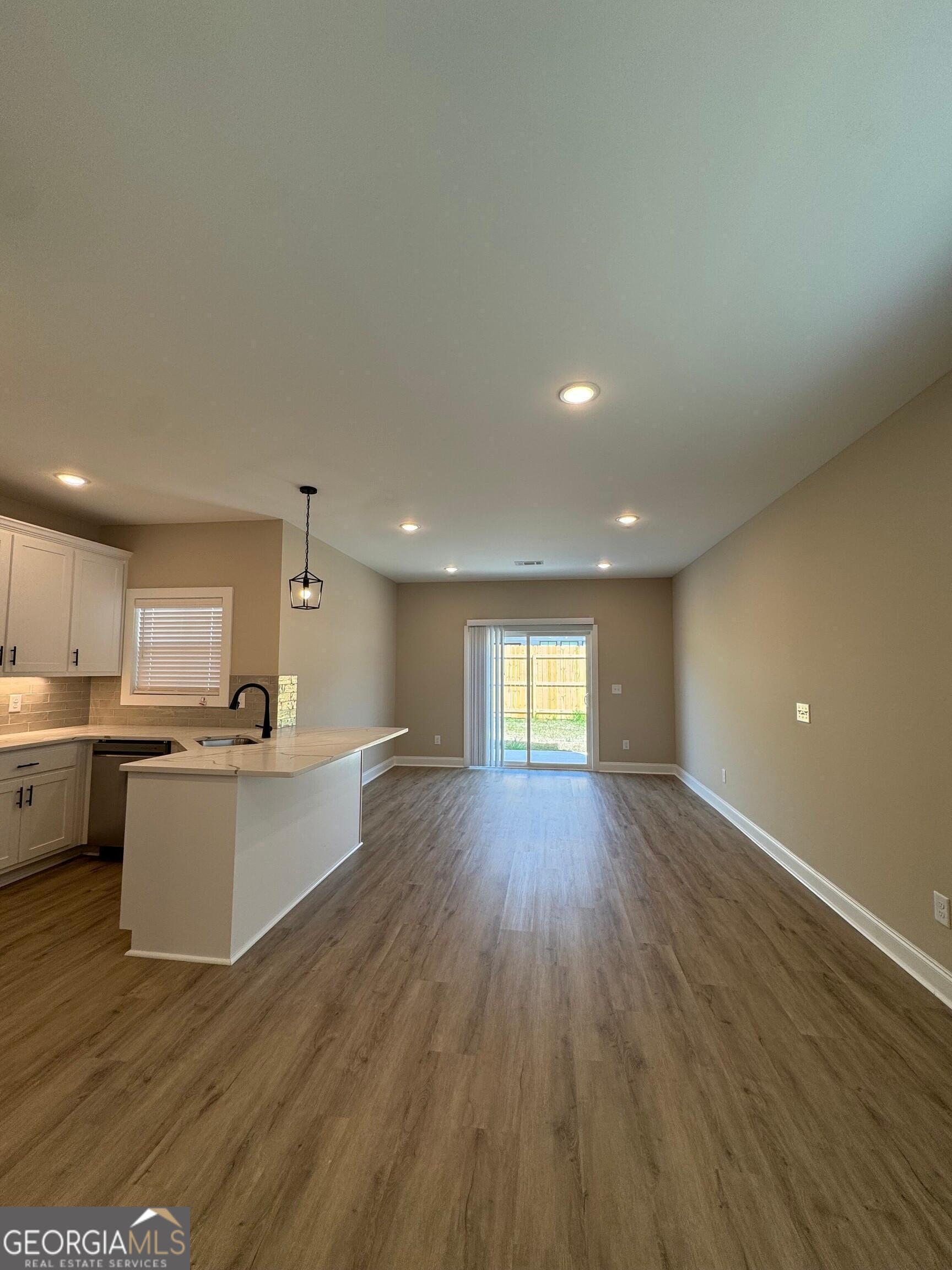 305 Georgia Street West Point, GA 31833 - Photo 3 of 10