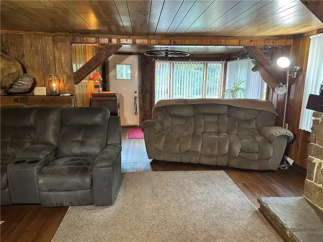 a view of entryway with a couch