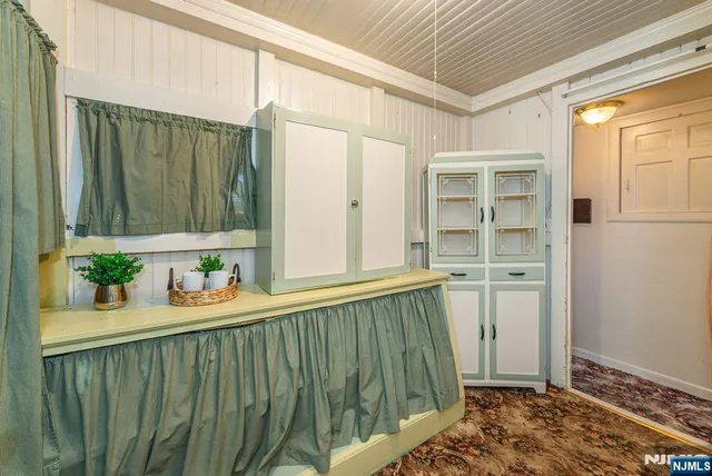 $579,000 | 23 Shuart Lane, Ramsey, NJ 07446