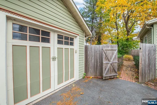 $579,000 | 23 Shuart Lane, Ramsey, NJ 07446