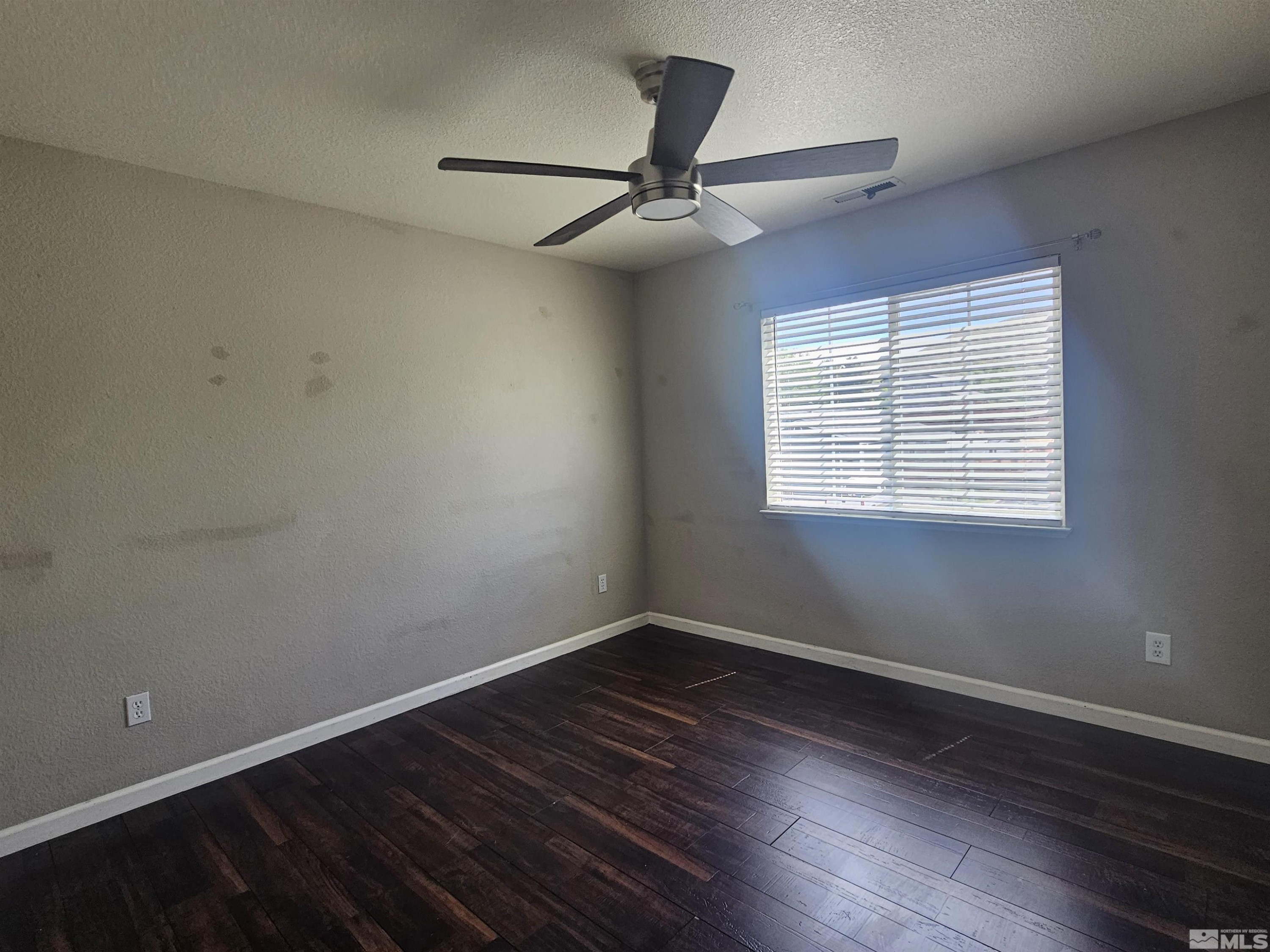 17361 Desert Lake Drive Reno, NV 89508 - Photo 34 of 40 Photo 34