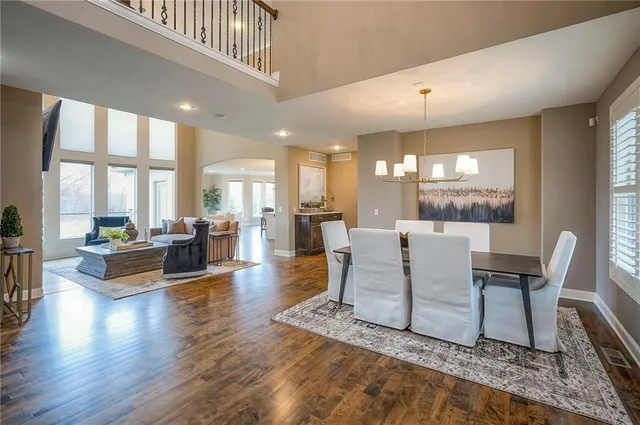 $1,199,000 | 10502 North Willow Avenue, Kansas City, MO 64157