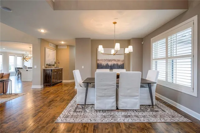 $1,199,000 | 10502 North Willow Avenue, Kansas City, MO 64157