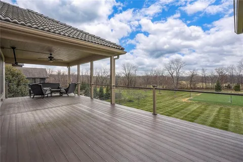 $1,199,000 | 10502 North Willow Avenue, Kansas City, MO 64157