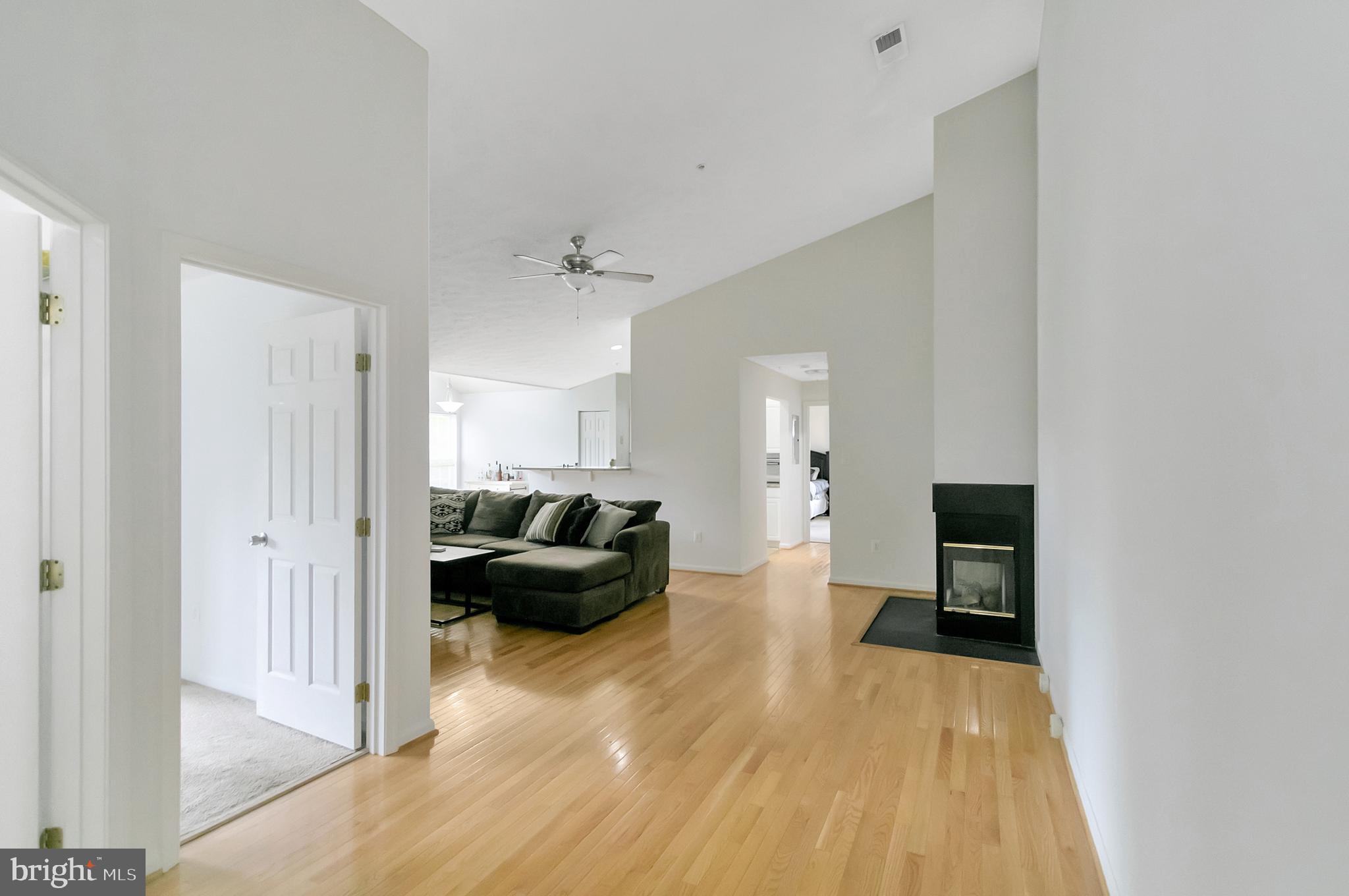 10105 Ridge Manor Terrace, Unit 3000L Damascus, MD 20872 - Photo 2 of 29