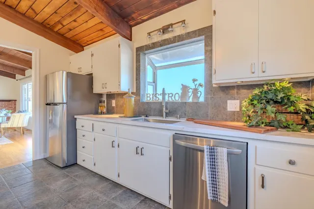 $4,500 | 820 Edgemar Avenue, Unit UPSTAIRS, Pacifica, CA 94044