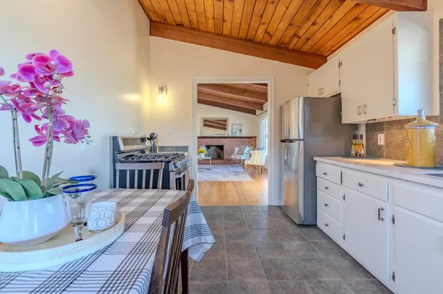 $4,500 | 820 Edgemar Avenue, Unit UPSTAIRS, Pacifica, CA 94044