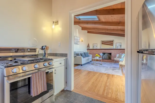 $4,500 | 820 Edgemar Avenue, Unit UPSTAIRS, Pacifica, CA 94044